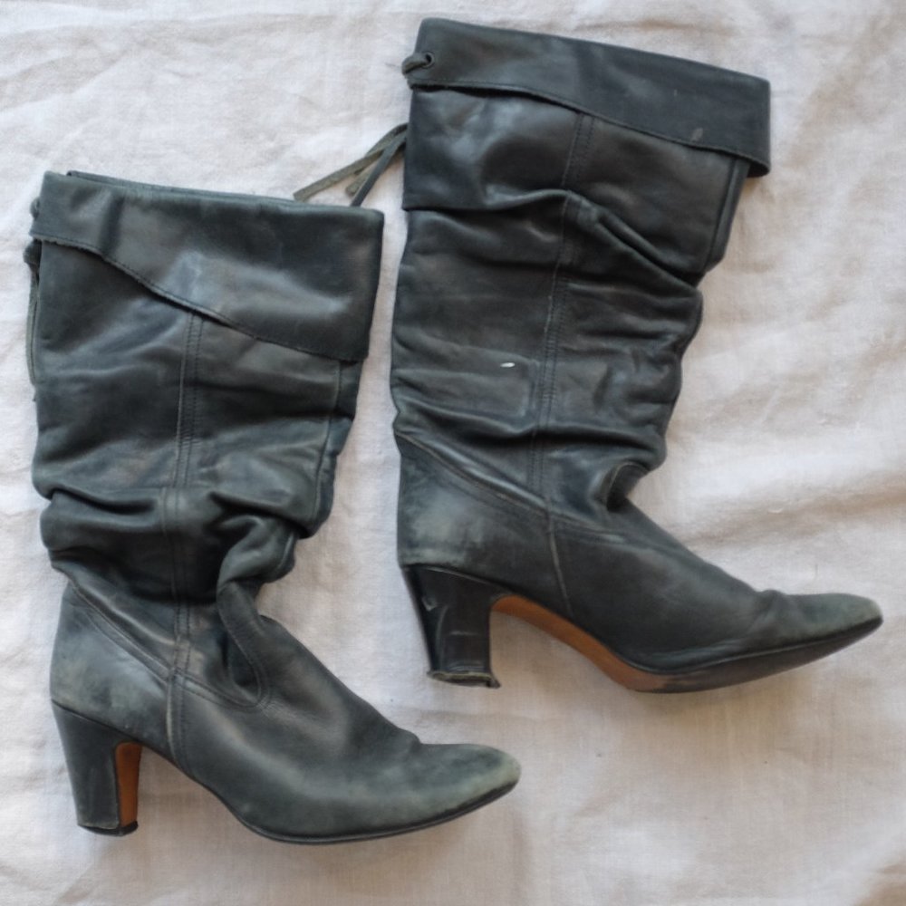 Navy Blue Vintage Heeled Leather Boots